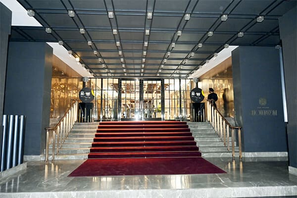 Entrance The Showroom